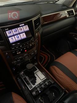 Lexus LX